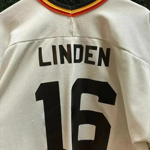 Vintage NHL 1989-90 Vancouver Canucks 20th Anniversary Trevor Linden Jersey - Picture 6 of 12
